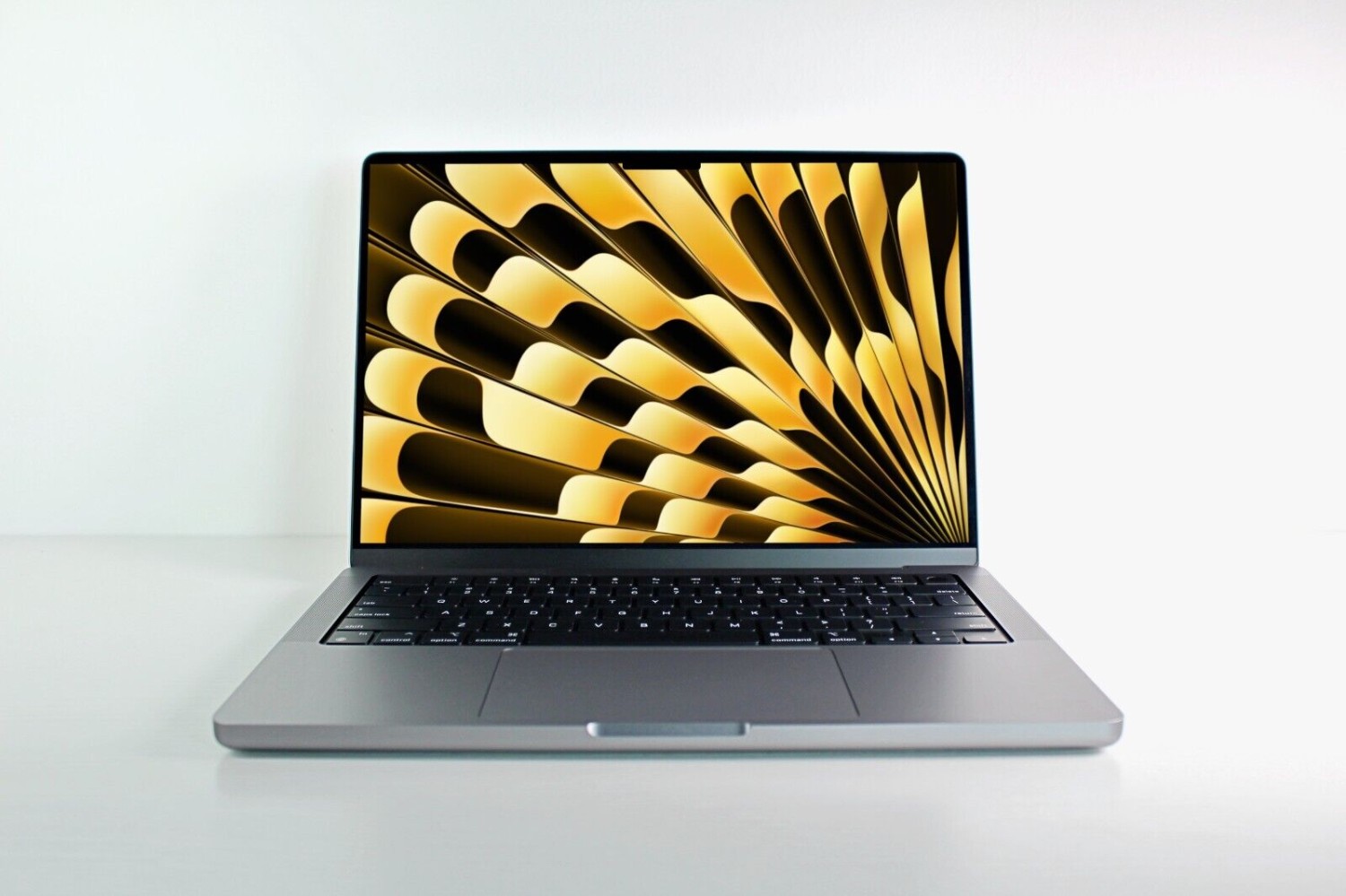 Apple MacBook Pro 14-inch M1 Max 32-Core GPU 32GB RAM 1TB SSD AC+12102024